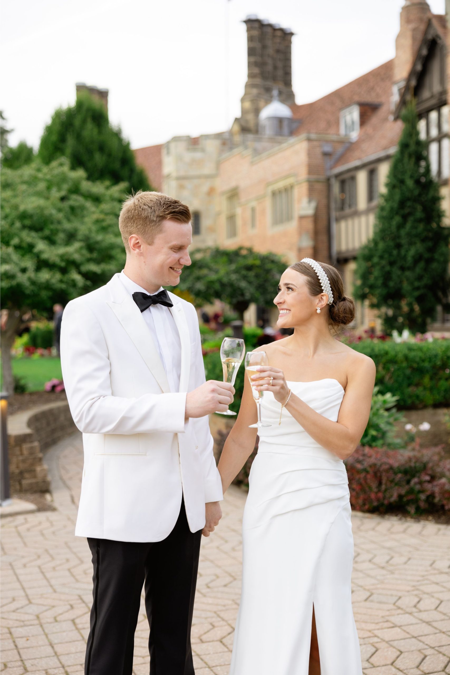 2023 Wedding Couple Cheers