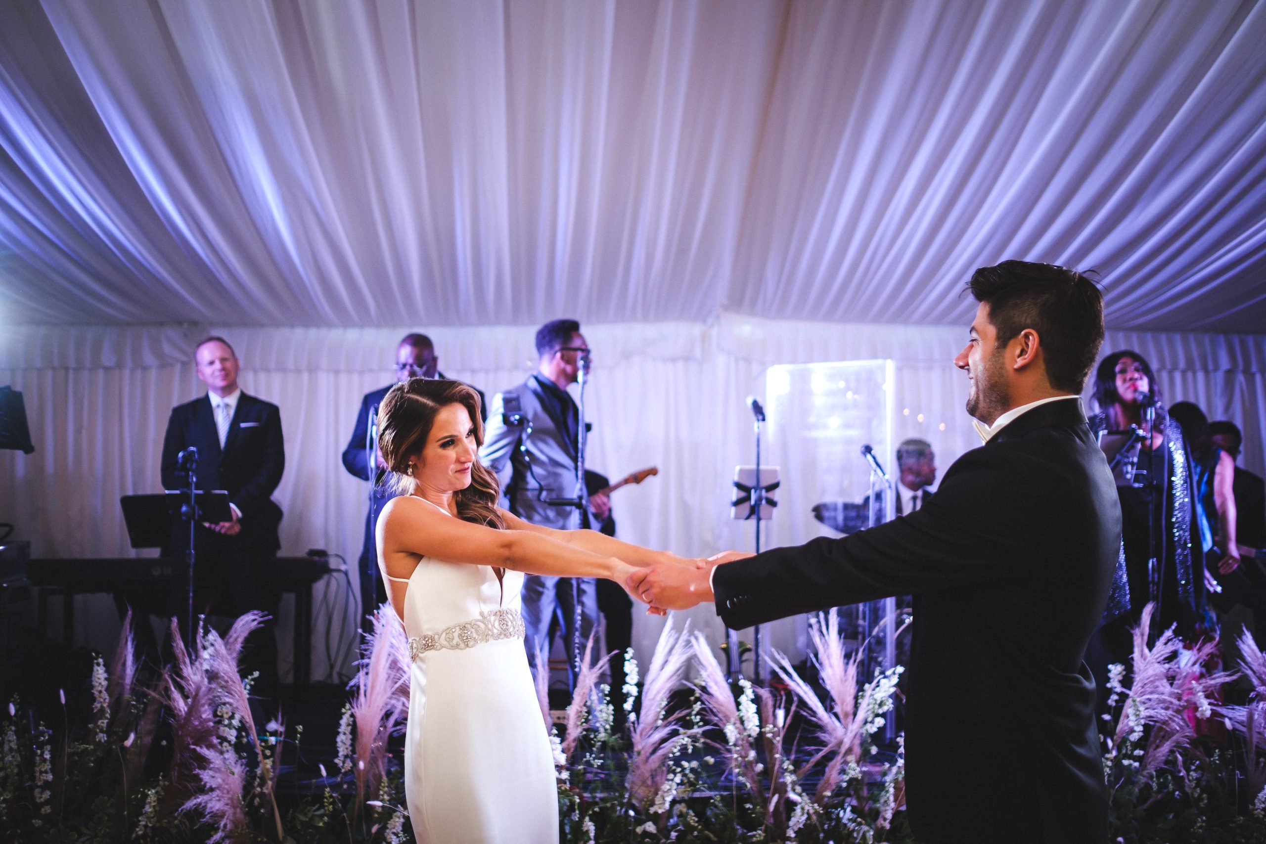 Bride and Groom dance at Meadow Brook wedding