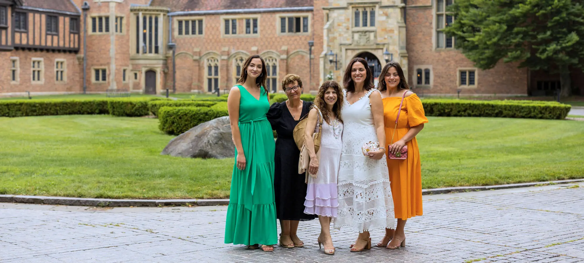 Website Homepage horizontal slider (2000 x 900 px)(21)