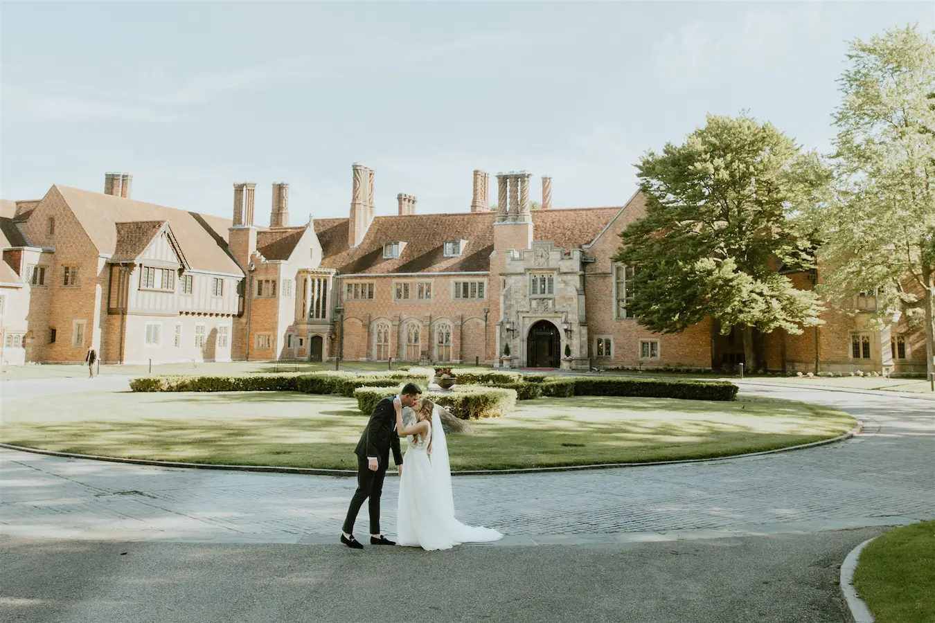 Beautiful wedding at Meadow Brook Hall with photography by Jennifer Megan Photography.
